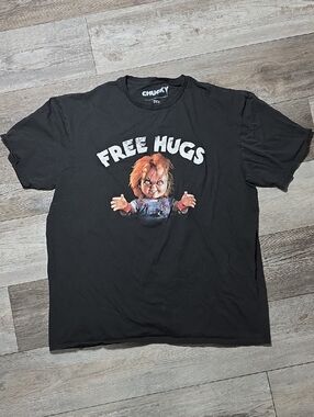Chucky | 'Free Hugs'  Graphic Tee Shirt Sz 2XL